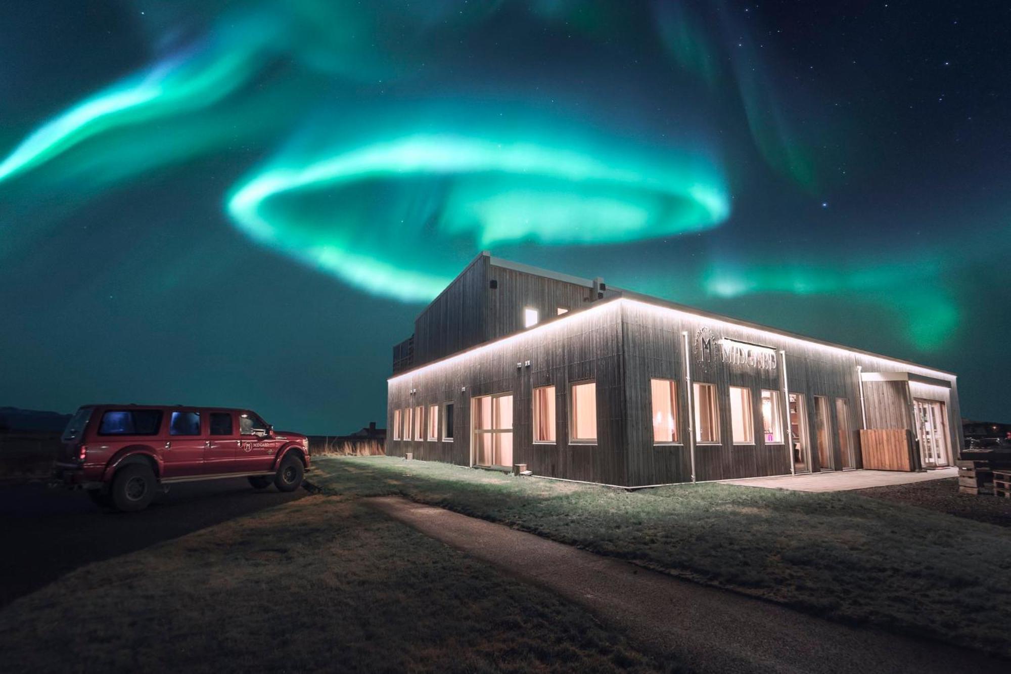 Midgard Base Camp Vandrarhem Hvolsvöllur Exteriör bild